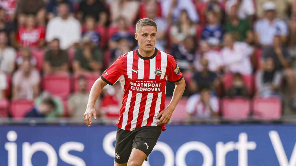 Borussia Dortmund sign Joey Veerman from PSV for €22m