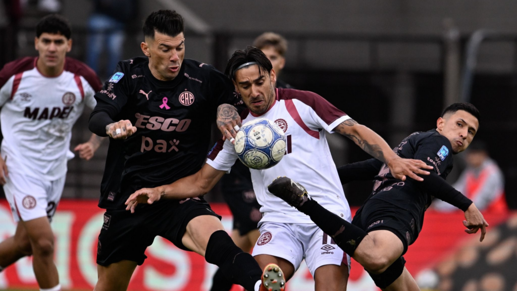 Lanús gana 1-0 a Platense con Losada como muro