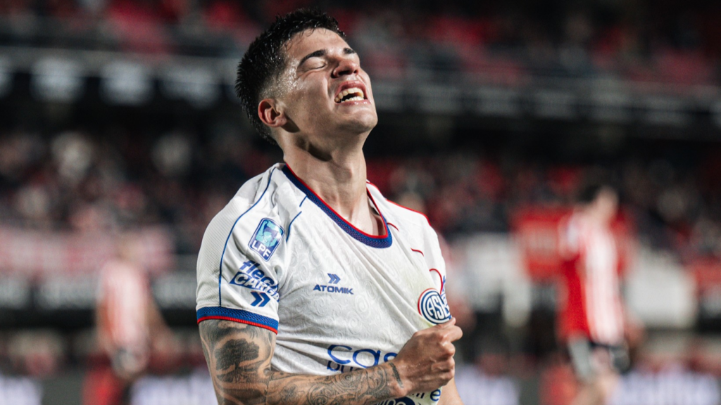 San Lorenzo gana 2-1 a Estudiantes en La Plata con gol agónico